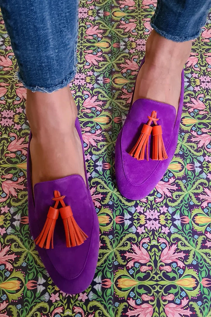 Carola | Mocassino viola con nappe