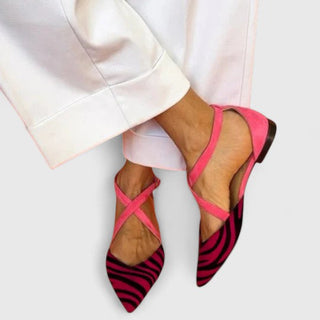 Khreysa | Ballerina elegante con cinghie