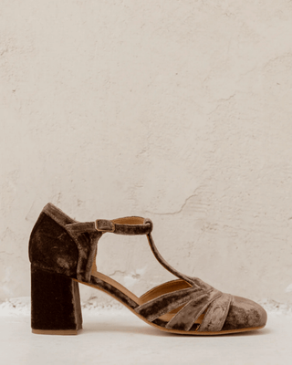 Quirina | Scarpa con cinturino a T e tacco stabile