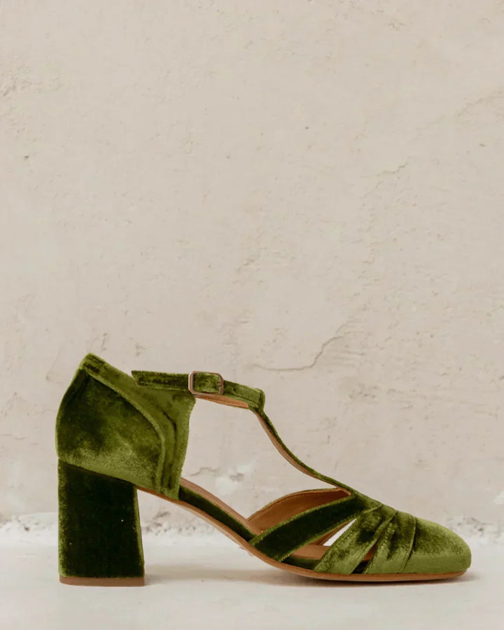 Quirina | Scarpa con cinturino a T e tacco stabile