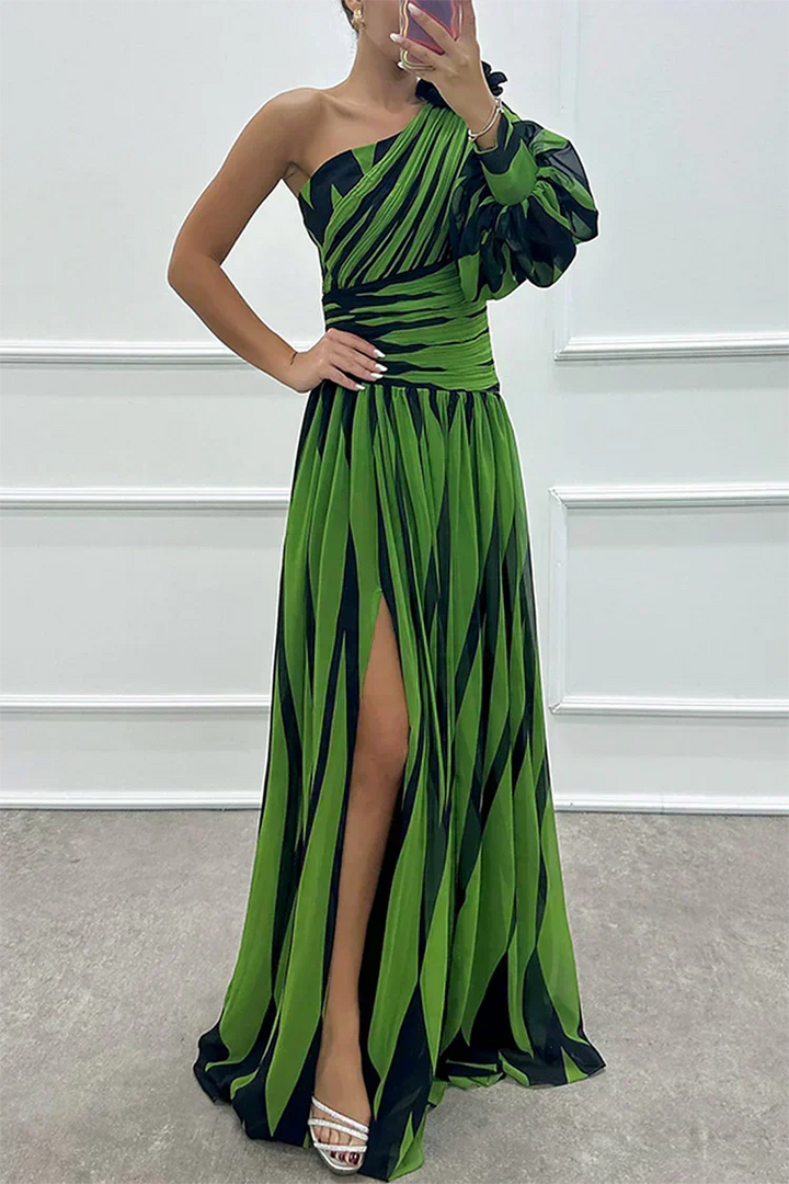 Hazel | Abito maxi a strisce con spalla scoperta