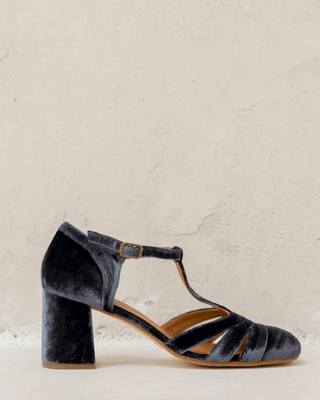 Quirina | Scarpa con cinturino a T e tacco stabile