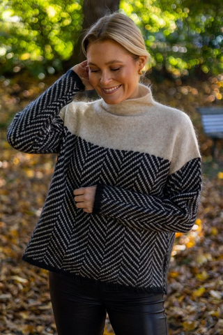 Il Maglione a Collo Alto Eireann Chevron