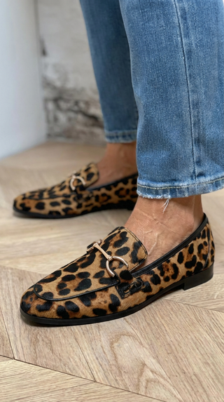 Liliana | Mocassino animalier con dettaglio metallico