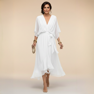 Donna con abito lungo in chiffon con maniche a kimono, moda donna di lusso